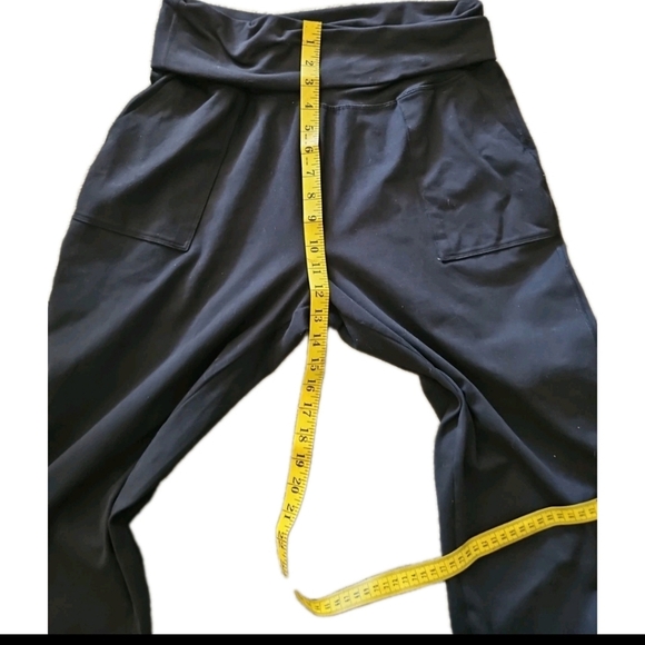 OFFLINE By Aerie Womens Black The Hugger Jogger M - Picture 11 of 12